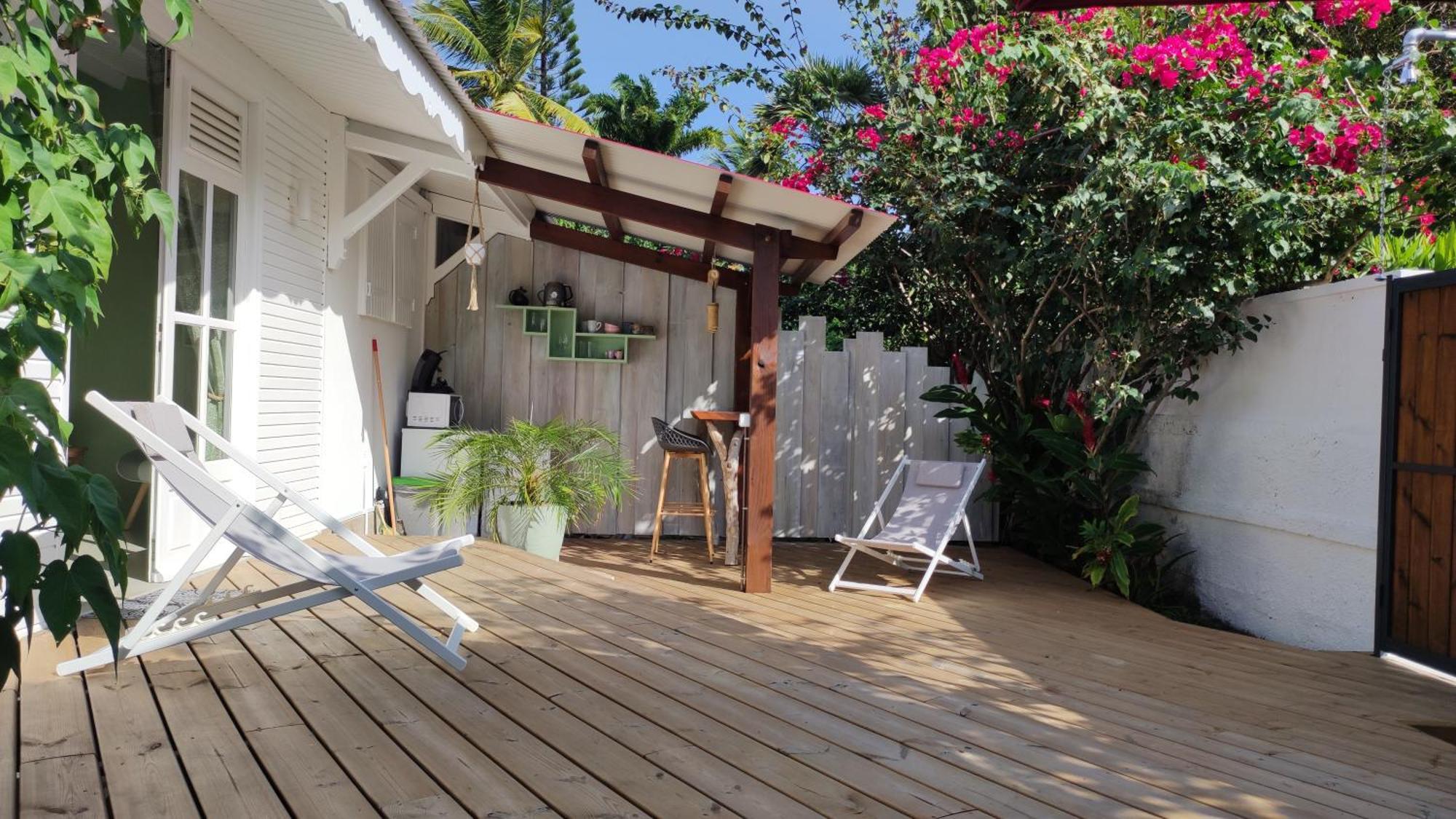 Les Coulirooms - Suite Avec Jacuzzi Et Grande Terrasse Sainte-Anne (Grande-Terre) Exterior foto