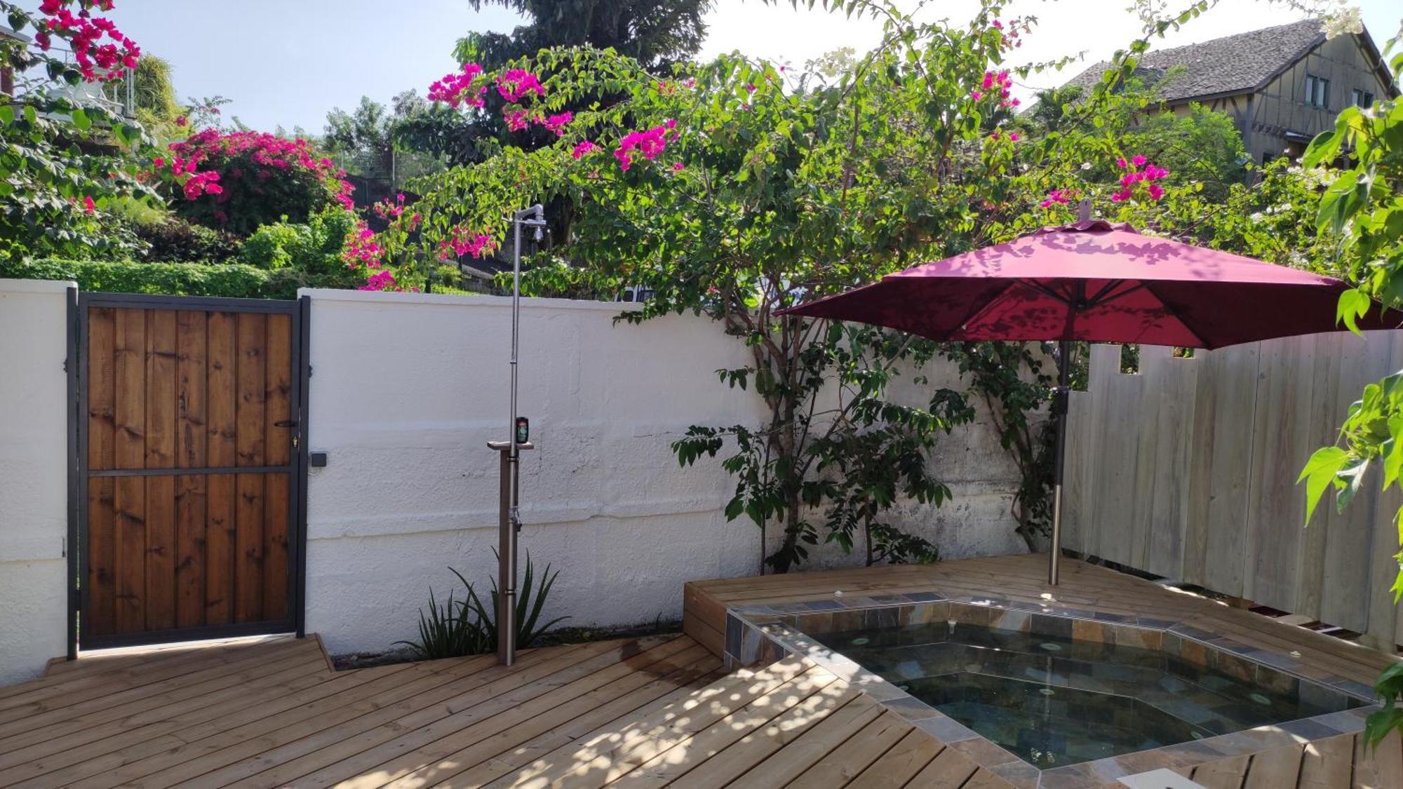 Les Coulirooms - Suite Avec Jacuzzi Et Grande Terrasse Sainte-Anne (Grande-Terre) Exterior foto