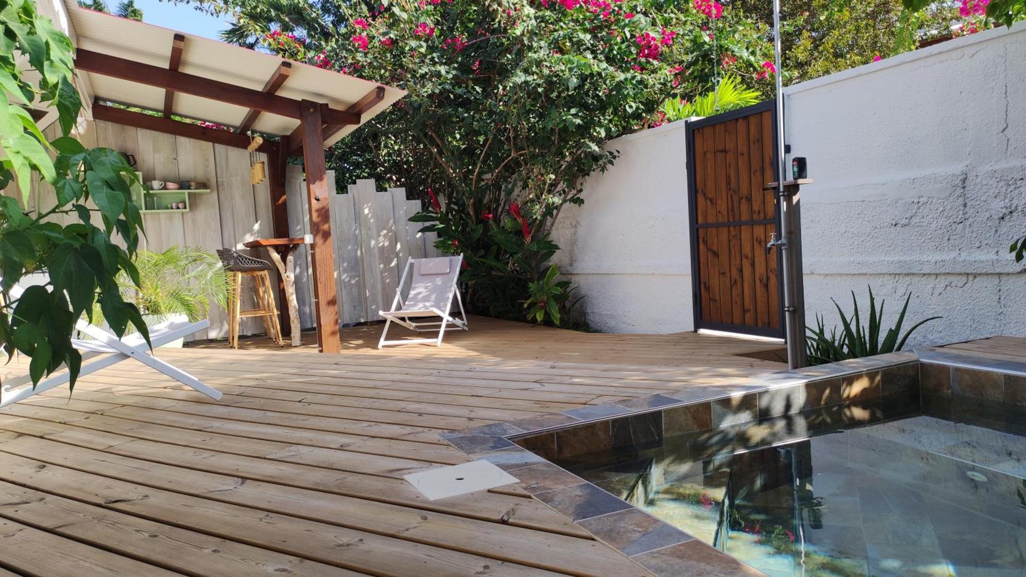Les Coulirooms - Suite Avec Jacuzzi Et Grande Terrasse Sainte-Anne (Grande-Terre) Exterior foto